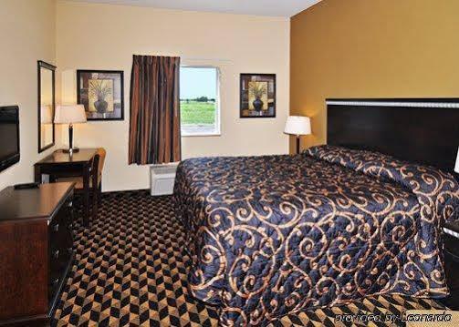 Best Way Inn Cleburne Bagian luar foto