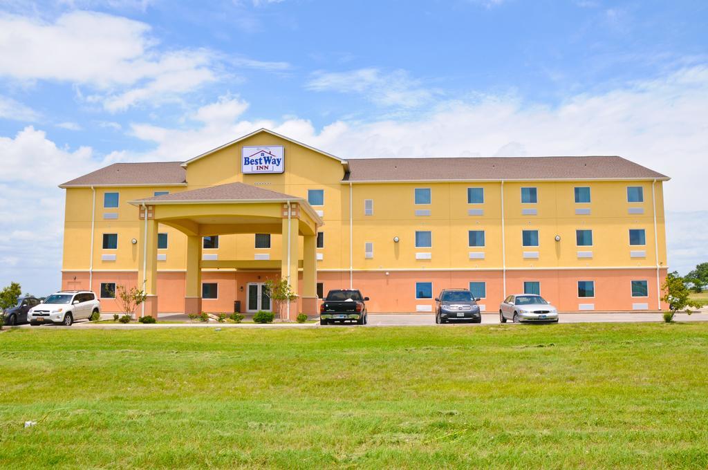 Best Way Inn Cleburne Bagian luar foto