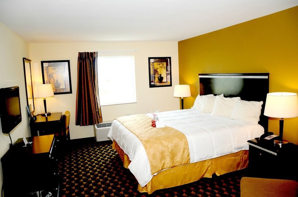 Best Way Inn Cleburne Bagian luar foto