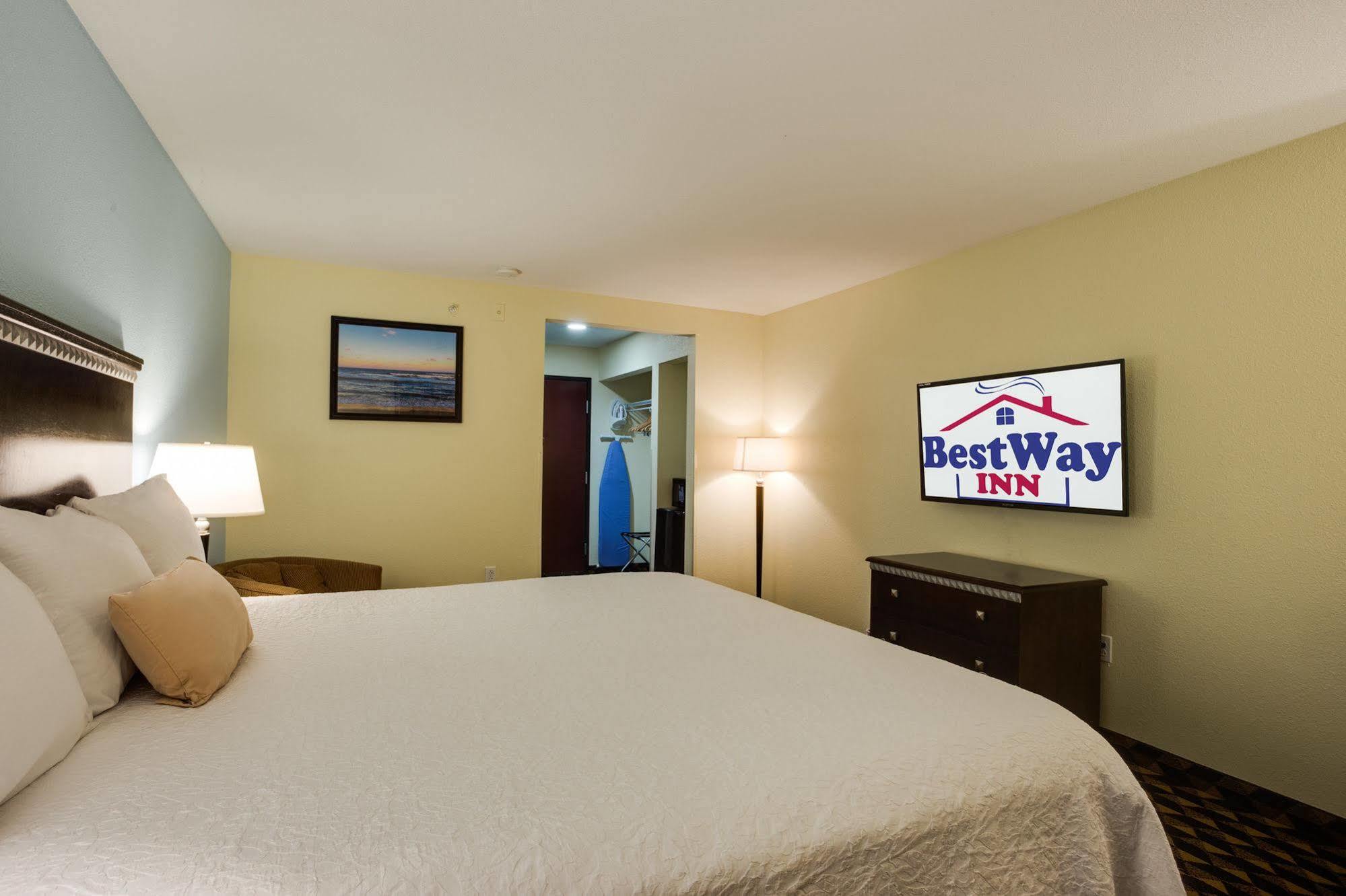 Best Way Inn Cleburne Bagian luar foto
