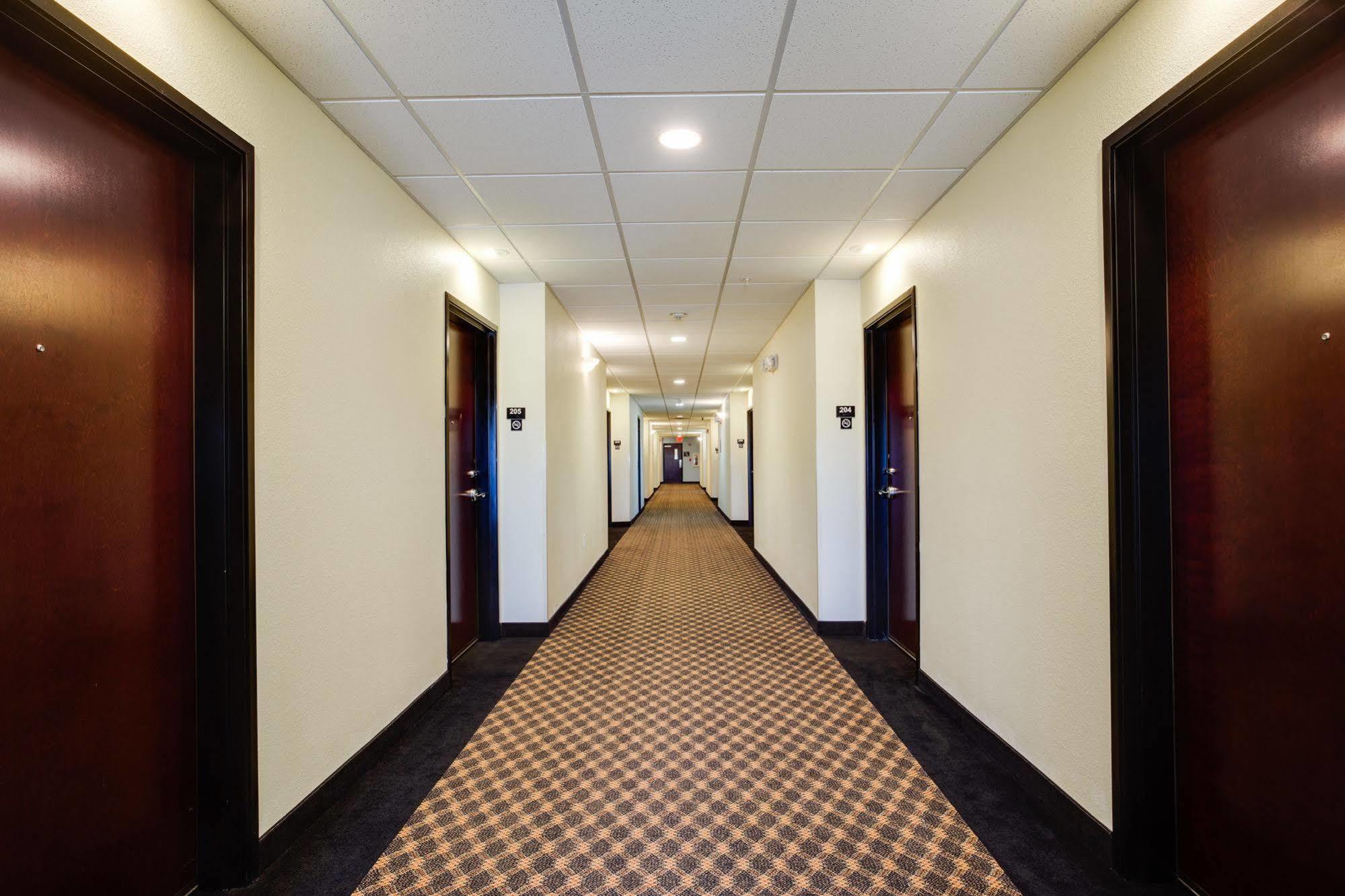 Best Way Inn Cleburne Bagian luar foto